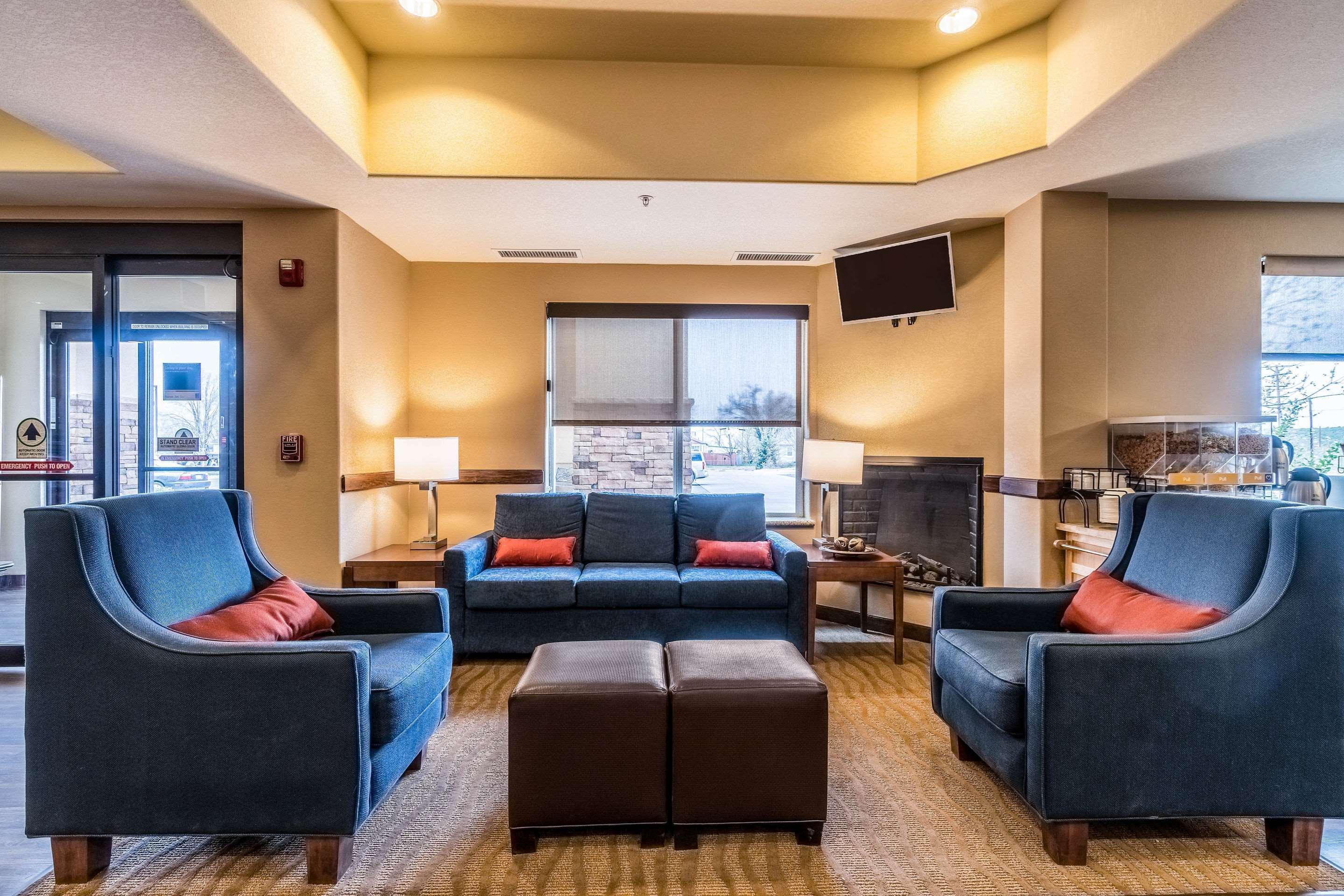 Comfort Inn & Suites Rifle Extérieur photo
