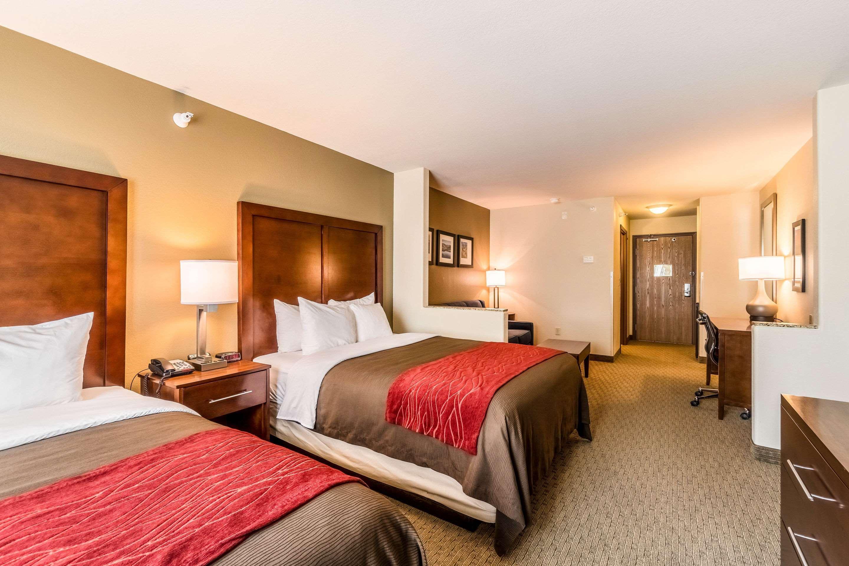 Comfort Inn & Suites Rifle Extérieur photo