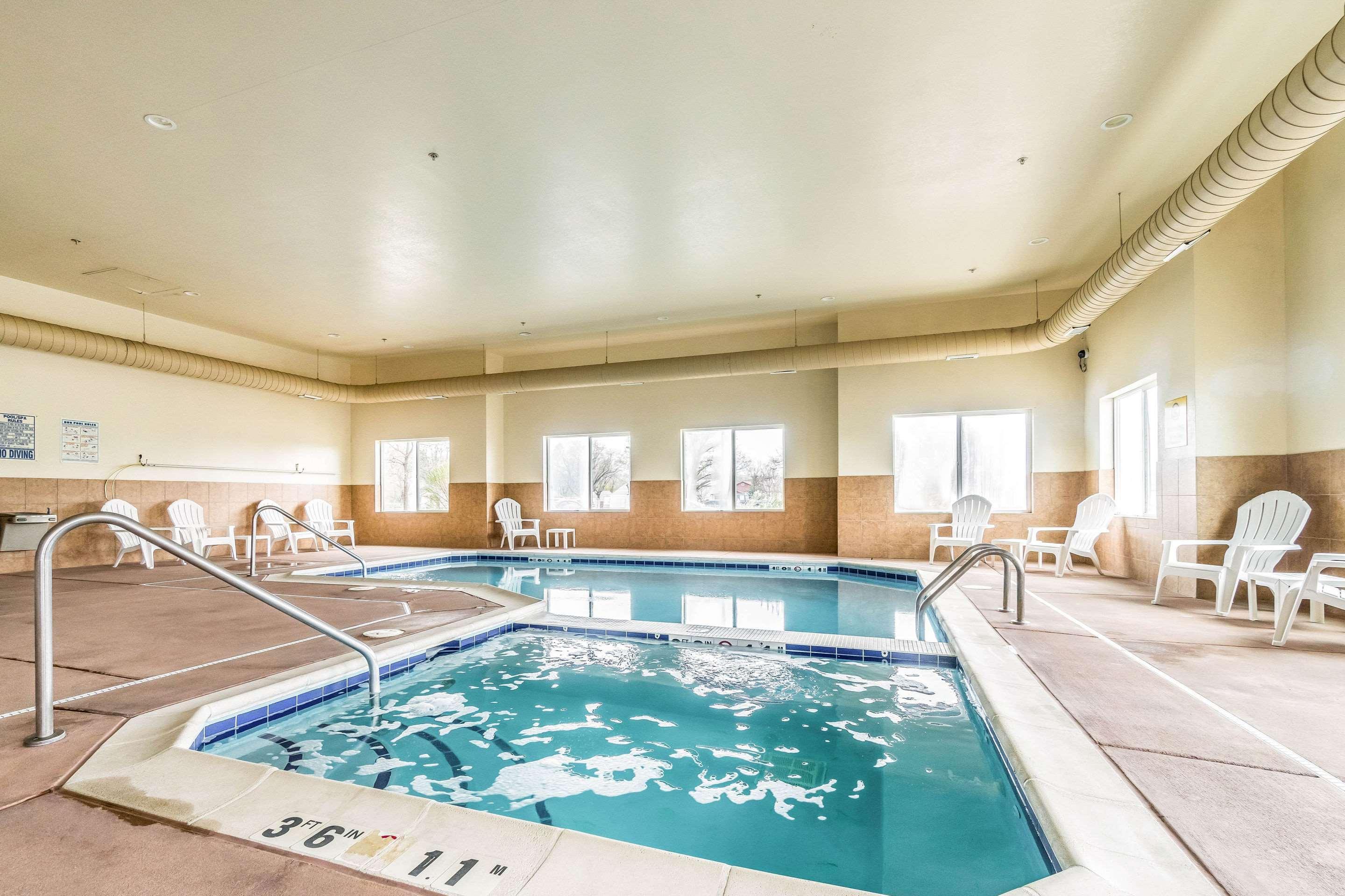 Comfort Inn & Suites Rifle Extérieur photo