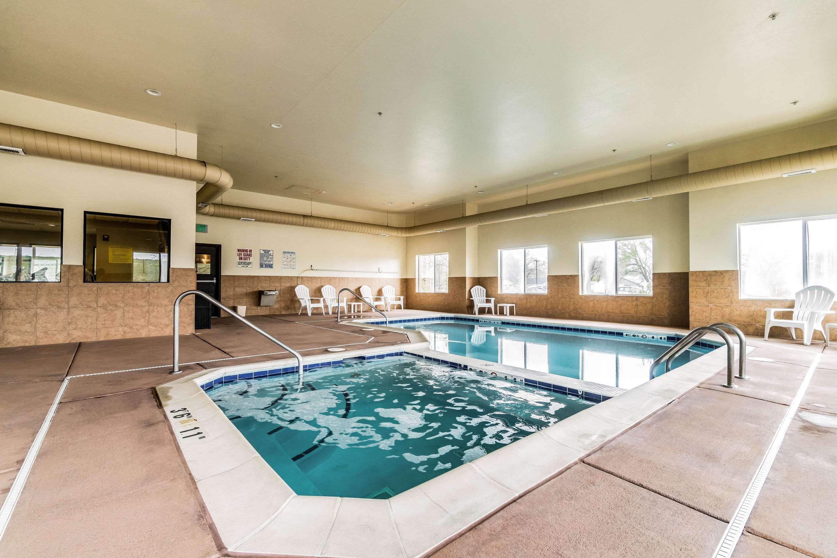 Comfort Inn & Suites Rifle Extérieur photo